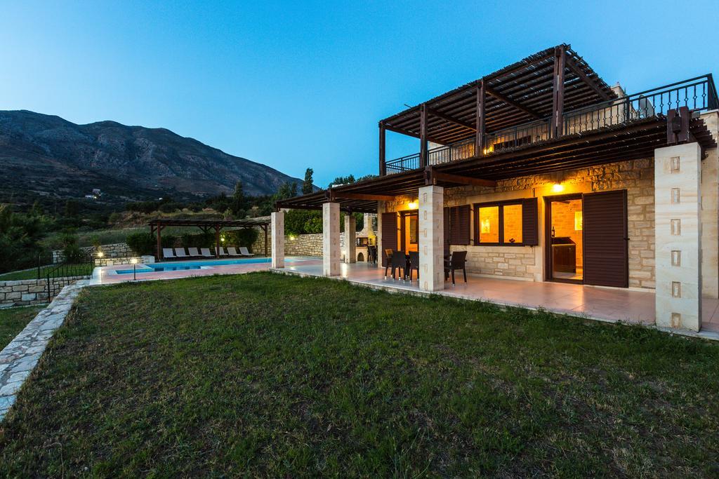 Poseidon Villa, Nestled In The Picturesque South, By Thinkvilla Lefkójia Kültér fotó